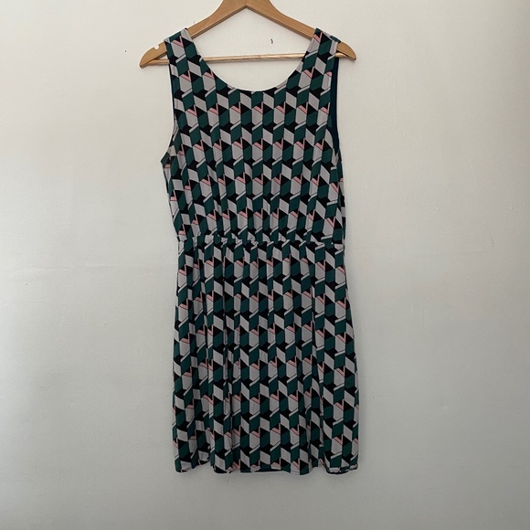 **$5 SALE** Pixley Green Geometric Light Weight Mini Dress - Picture 1 of 5